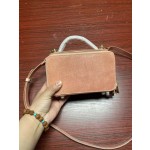 Handmade thickened vegetable-tanned leather trunks and bags